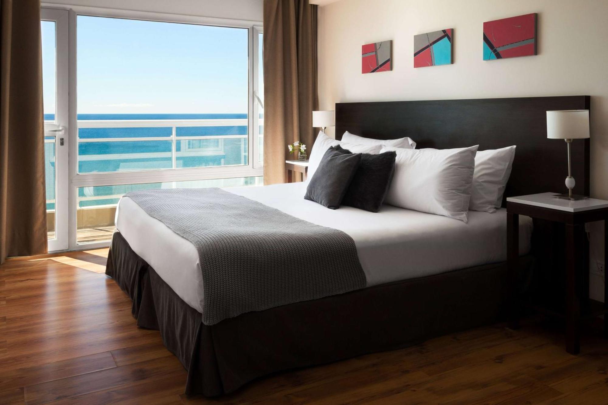 Hotel Dazzler By Wyndham 4*