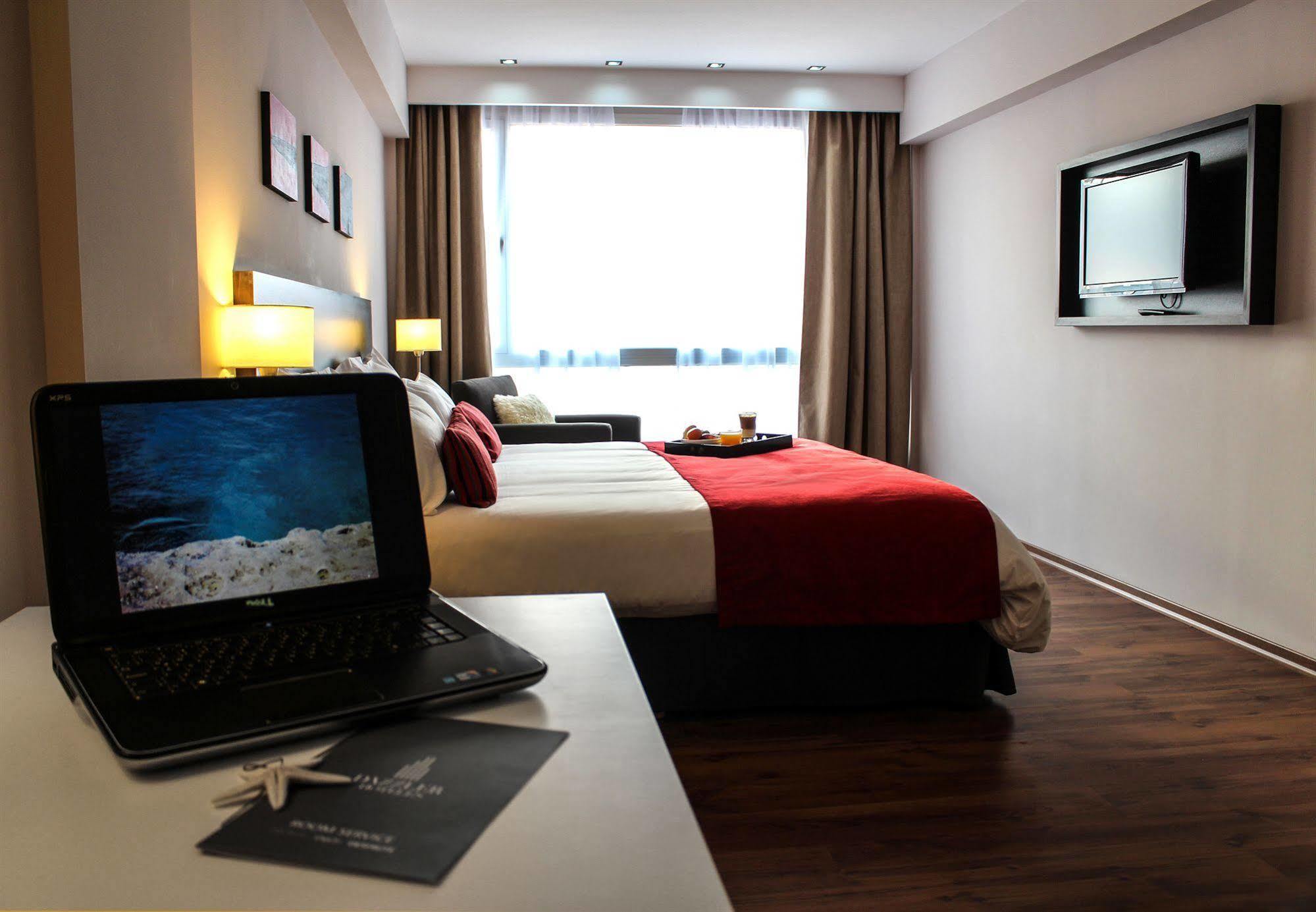 Hotel Dazzler By Wyndham 4*